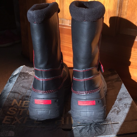 The North Face Youth Winter Boots size 6 - Picture 3 of 4